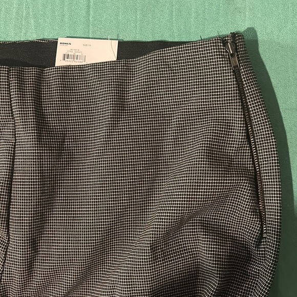 Nine West Skinny Side Houndstooth Zip Pants - Picture 3 of 6